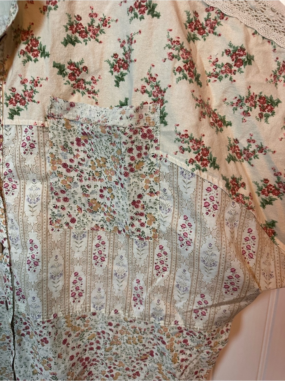 Easel Boho Beige Floral Patchwork Button-Up Blouse - Women's Top Size Large - Picture 8 of 9